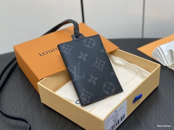 Fake Louis Bags Holder Necklace-7.6*10*0.5CM Card LOUIS VUITTON 0811
